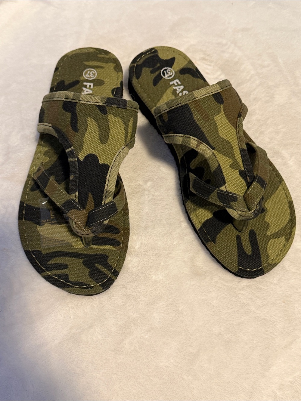 FA Kids Camo Flip Flop Sandals - Green and Black
